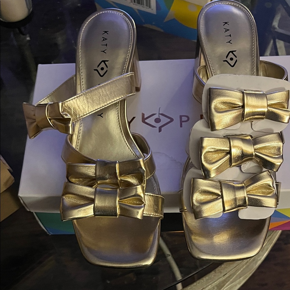 Katy Perry Collections Gold Bow Sandals-Brand New.  Great for Formals, Cruises